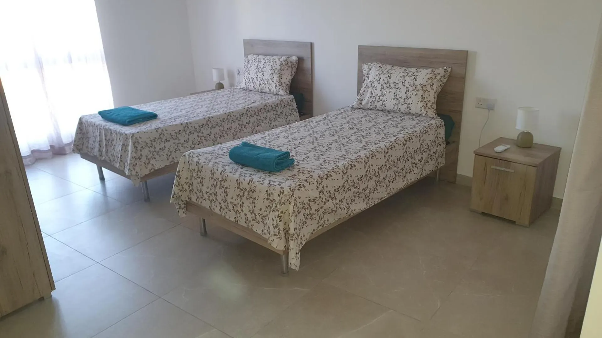 Flight Rooms Kirkop 0*,  Malta
